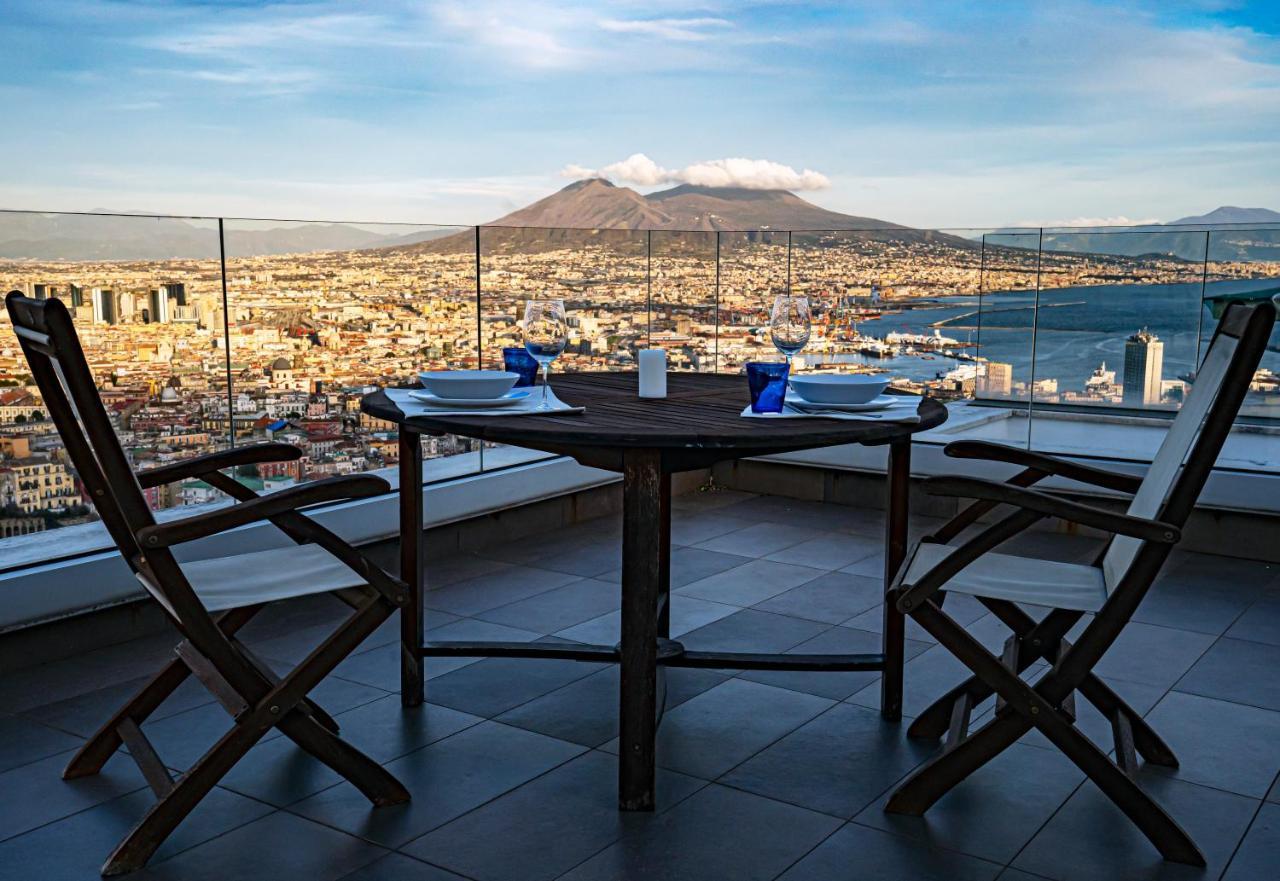Terrazza Manu - Loft Suspended Over The City-Vomero Napels Buitenkant foto