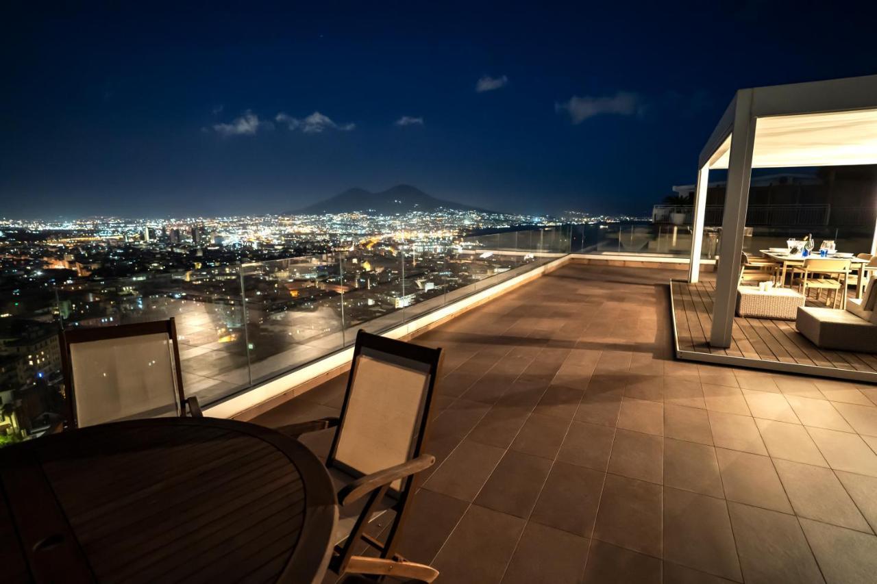 Terrazza Manu - Loft Suspended Over The City-Vomero Napels Buitenkant foto